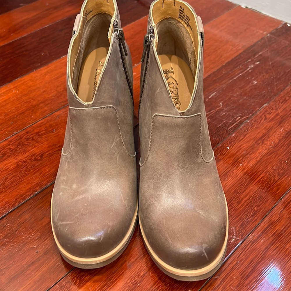 Tan bootie
